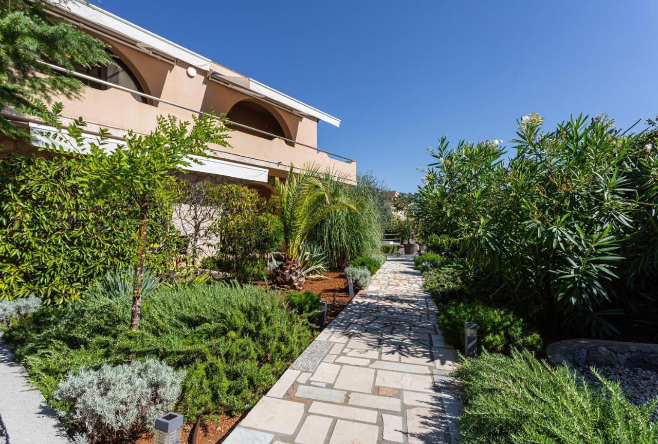 Apartments House Barbara 2 คอร์นิช ภายนอก รูปภาพ
